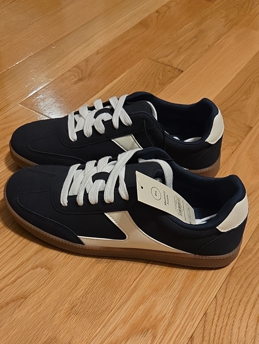Womens Casual Lace-Up Sneakers in Navy and White Sz 9.5